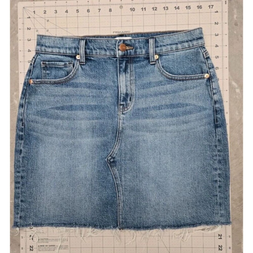 Evereve Blue Medium Wash Denim Skirt Womens 28